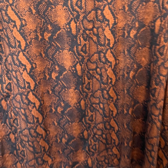 Contemparine size S snake print shirt - Picture 10 of 11